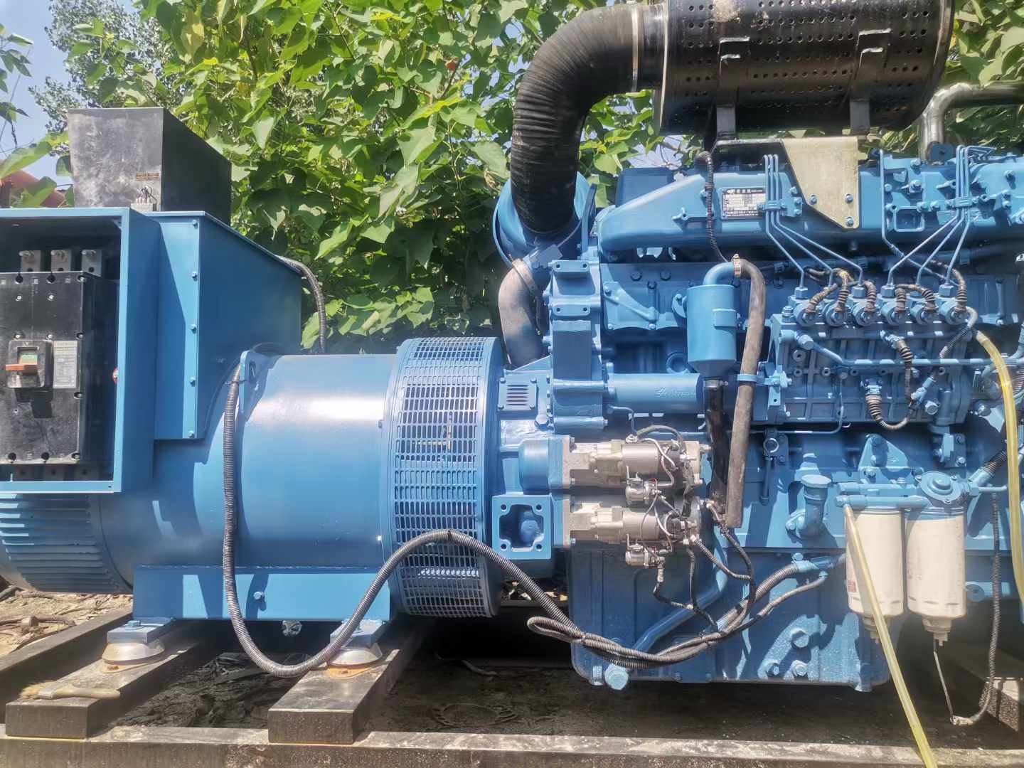 周村详细说明降低 800kW 柴油发电机输出电流波动的方法